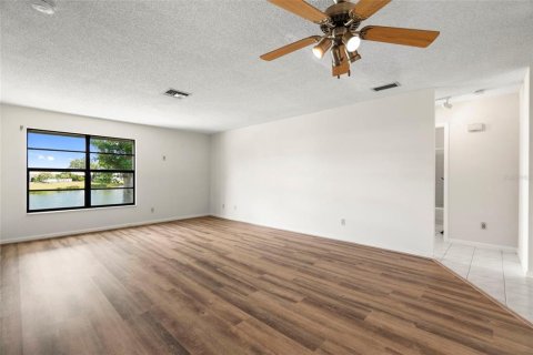 Casa en venta en Pinellas Park, Florida, 2 dormitorios, 105.17 m2 № 2156635 - foto 22