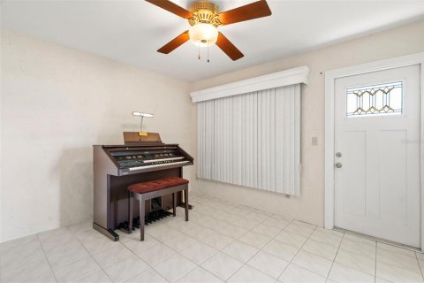 Casa en venta en Pinellas Park, Florida, 2 dormitorios, 105.17 m2 № 2156635 - foto 28