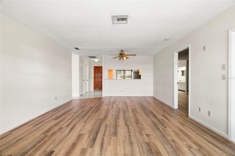 Casa en venta en Pinellas Park, Florida, 2 dormitorios, 105.17 m2 № 2156635 - foto 24