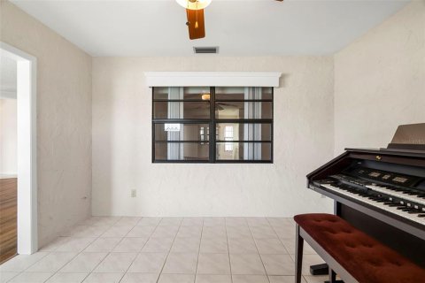 Casa en venta en Pinellas Park, Florida, 2 dormitorios, 105.17 m2 № 2156635 - foto 27