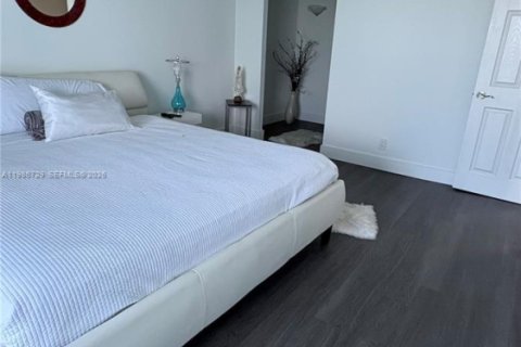 Снять в аренду кондоминиум в Бока-Ратон, Флорида 2 спальни, 120.77м2, № 2062931 - фото 3