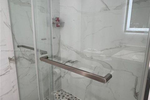 Снять в аренду кондоминиум в Бока-Ратон, Флорида 2 спальни, 120.77м2, № 2062931 - фото 7