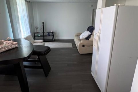 Снять в аренду кондоминиум в Бока-Ратон, Флорида 2 спальни, 120.77м2, № 2062931 - фото 19