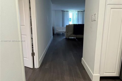 Снять в аренду кондоминиум в Бока-Ратон, Флорида 2 спальни, 120.77м2, № 2062931 - фото 10