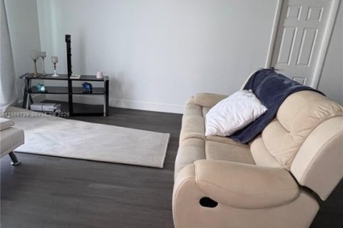 Снять в аренду кондоминиум в Бока-Ратон, Флорида 2 спальни, 120.77м2, № 2062931 - фото 23