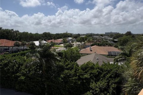 Снять в аренду кондоминиум в Бока-Ратон, Флорида 2 спальни, 120.77м2, № 2062931 - фото 29