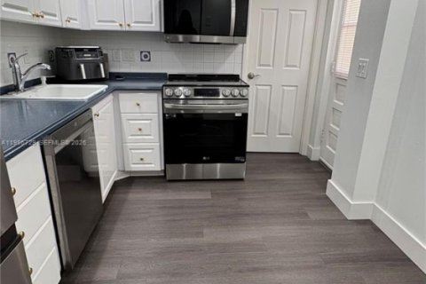 Снять в аренду кондоминиум в Бока-Ратон, Флорида 2 спальни, 120.77м2, № 2062931 - фото 8