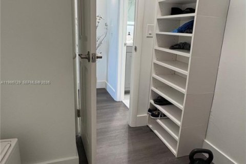 Снять в аренду кондоминиум в Бока-Ратон, Флорида 2 спальни, 120.77м2, № 2062931 - фото 4