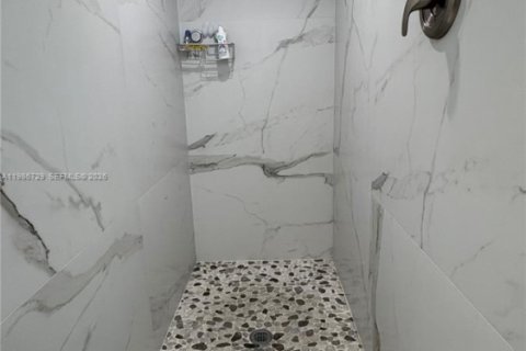 Снять в аренду кондоминиум в Бока-Ратон, Флорида 2 спальни, 120.77м2, № 2062931 - фото 17