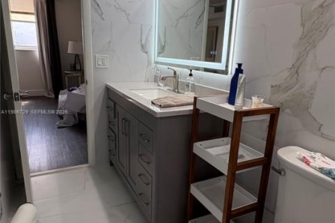 Снять в аренду кондоминиум в Бока-Ратон, Флорида 2 спальни, 120.77м2, № 2062931 - фото 16