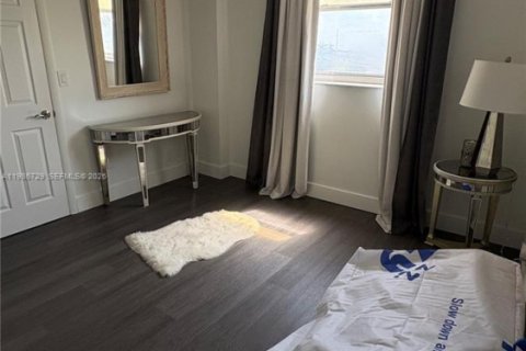 Снять в аренду кондоминиум в Бока-Ратон, Флорида 2 спальни, 120.77м2, № 2062931 - фото 12