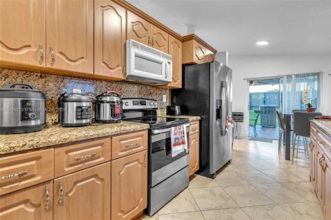 Купить виллу или дом в Майами, Флорида 3 спальни, 126.81м2, № 1955369 - фото 6