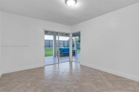 Купить виллу или дом в Майами, Флорида 3 спальни, 126.81м2, № 1955369 - фото 11