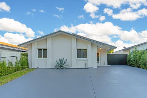 Купить виллу или дом в Майами, Флорида 3 спальни, 126.81м2, № 1955369 - фото 26