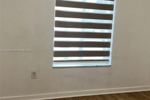 Touwnhouse à louer à Doral, Floride: 3 chambres, 137.22 m2 № 1999293 - photo 30