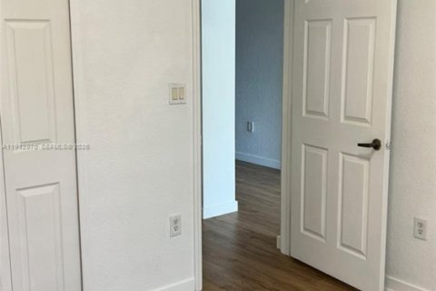 Touwnhouse à louer à Doral, Floride: 3 chambres, 137.22 m2 № 1999293 - photo 28