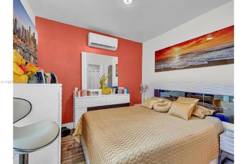 Купить коммерческую недвижимость в Майами, Флорида 176.24м2, № 1988109 - фото 25