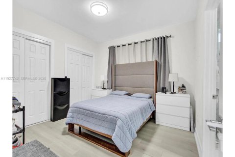 Купить коммерческую недвижимость в Майами, Флорида 176.24м2, № 1988109 - фото 15