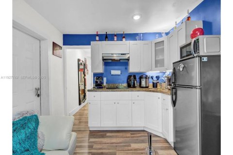 Купить коммерческую недвижимость в Майами, Флорида 176.24м2, № 1988109 - фото 24