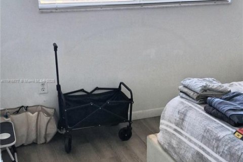 Condo in Sunrise, Florida, 2 bedrooms  № 1971981 - photo 14