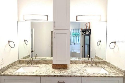 Villa ou maison à vendre à Orlando, Floride: 5 chambres, 295.62 m2 № 2388338 - photo 27