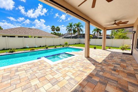 Villa ou maison à vendre à Orlando, Floride: 5 chambres, 295.62 m2 № 2388338 - photo 8