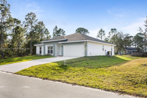 Villa ou maison à vendre à Palm Bay, Floride: 4 chambres, 150.78 m2 № 2021194 - photo 3