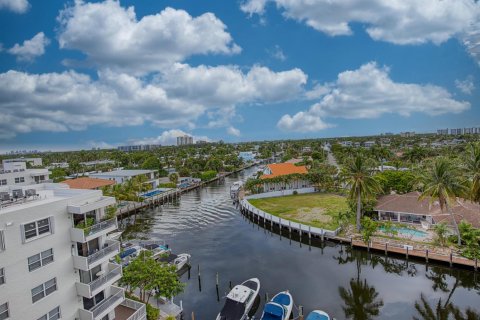 Condo à Pompano Beach, Floride, 2 chambres  № 2327614
