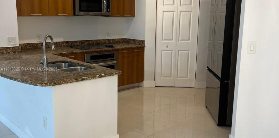 Condo in Plantation, Florida, 2 bedrooms № 1761758
