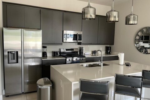 Condo in Four Corners, Florida, 3 bedrooms  № 1626393 - photo 4