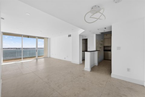 Снять в аренду кондоминиум в Майами, Флорида 2 спальни, 89.19м2, № 1991969 - фото 8