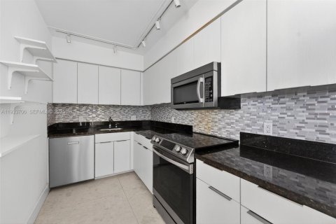 Снять в аренду кондоминиум в Майами, Флорида 2 спальни, 89.19м2, № 1991969 - фото 10