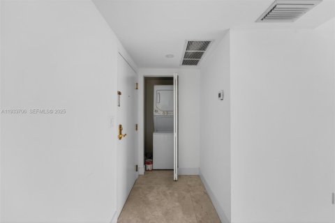 Снять в аренду кондоминиум в Майами, Флорида 2 спальни, 89.19м2, № 1991969 - фото 27