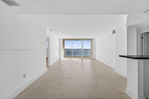 Снять в аренду кондоминиум в Майами, Флорида 2 спальни, 89.19м2, № 1991969 - фото 6