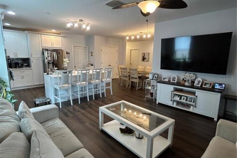 Casa en alquiler en Groveland, Florida, 4 dormitorios, 160.72 m2 № 2275546 - foto 14
