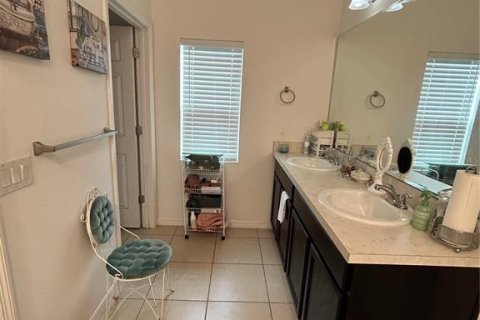 Casa en alquiler en Groveland, Florida, 4 dormitorios, 160.72 m2 № 2275546 - foto 9