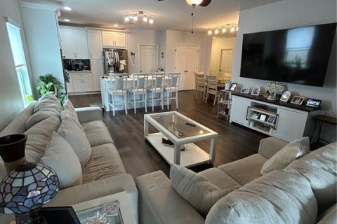 Casa en alquiler en Groveland, Florida, 4 dormitorios, 160.72 m2 № 2275546 - foto 15