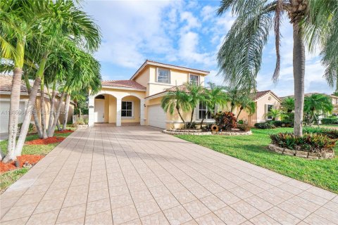 Villa ou maison à vendre à Coconut Creek, Floride: 4 chambres, 203.83 m2 № 1993327 - photo 1