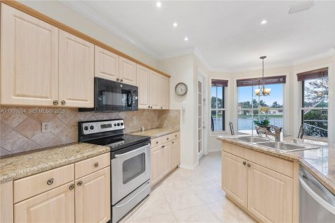 Villa ou maison à vendre à Coconut Creek, Floride: 4 chambres, 203.83 m2 № 1993327 - photo 14