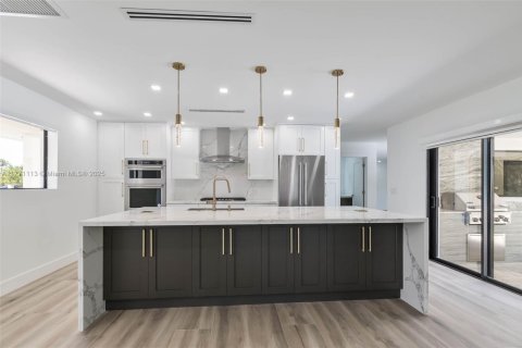 Купить виллу или дом в Майами, Флорида 4 спальни, 247.77м2, № 1706432 - фото 8