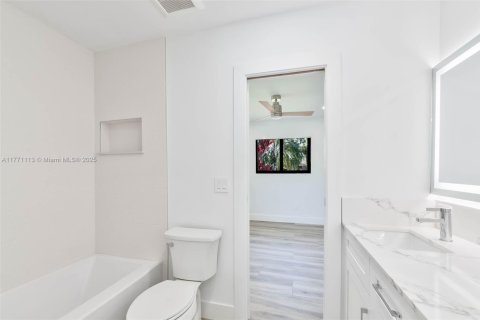 Купить виллу или дом в Майами, Флорида 4 спальни, 247.77м2, № 1706432 - фото 22