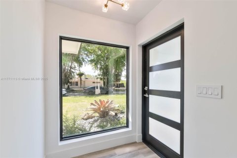 Купить виллу или дом в Майами, Флорида 4 спальни, 247.77м2, № 1706432 - фото 3