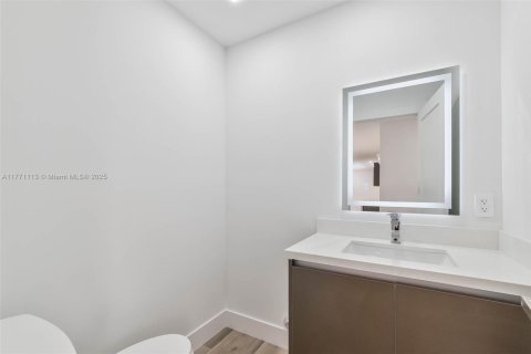 Купить виллу или дом в Майами, Флорида 4 спальни, 247.77м2, № 1706432 - фото 29