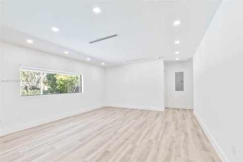 Купить виллу или дом в Майами, Флорида 4 спальни, 247.77м2, № 1706432 - фото 4