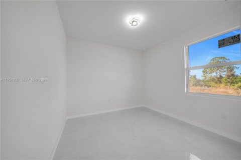 Casa en venta en Lehigh Acres, Florida, 3 dormitorios № 2153326 - foto 22