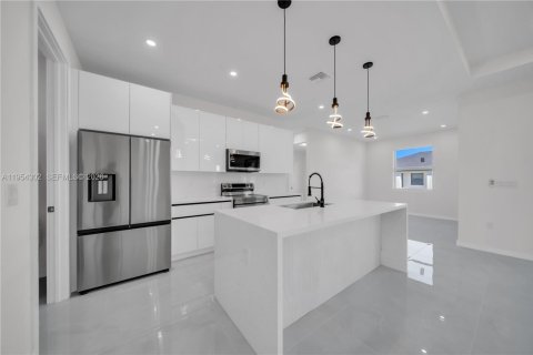 Casa en venta en Lehigh Acres, Florida, 3 dormitorios № 2153326 - foto 9