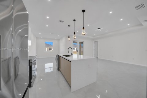 Casa en venta en Lehigh Acres, Florida, 3 dormitorios № 2153326 - foto 11