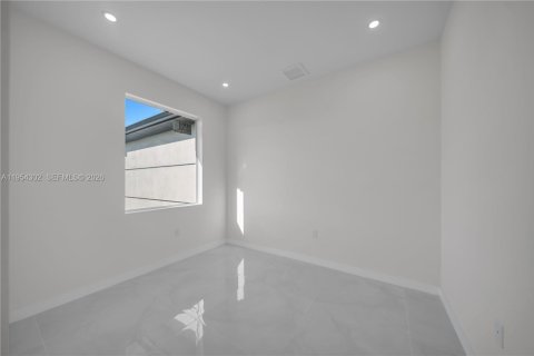 Casa en venta en Lehigh Acres, Florida, 3 dormitorios № 2153326 - foto 13