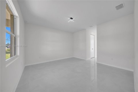 Casa en venta en Lehigh Acres, Florida, 3 dormitorios № 2153326 - foto 24