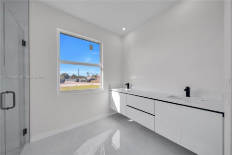 Casa en venta en Lehigh Acres, Florida, 3 dormitorios № 2153326 - foto 27
